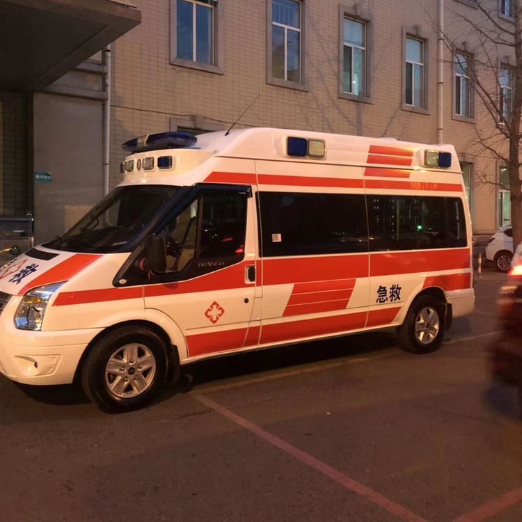 新华夜间租赁救护车护送病人转院：安全转运的 8 大核心注意事项